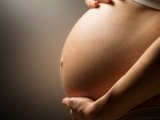 Očekáváte příchod miminka? 10 + 1 tip, jak se připravit na porod